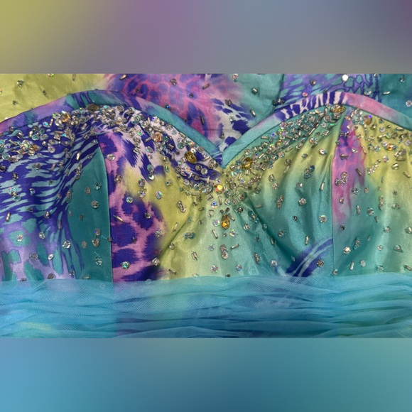 Moro Lee Vibrant Multicolor Strapless party Dress - Picture 5 of 9